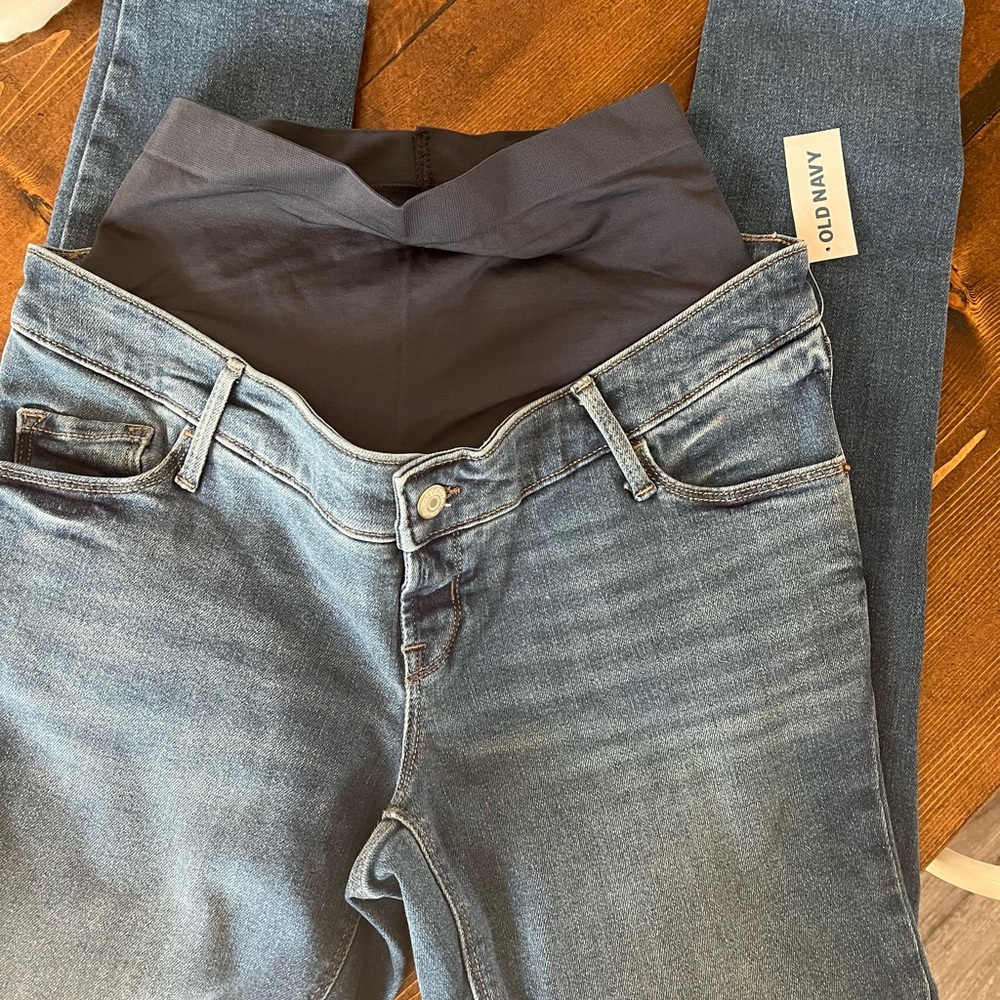 Old Navy Women's Light Blue Maternity jeans